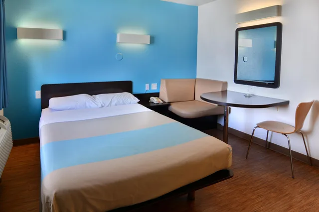 غرفة ديلوكس بسرير مزدوج لذوي الإعاقة، Motel6 Galveston, TX 6/8