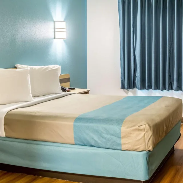 غرفة بسرير كوين لذوي الإعاقة، Motel6 Lincoln City, OR 6/10