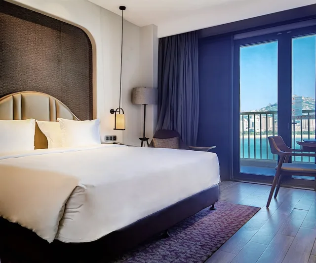 غرفة بريميوم بسرير كينج مع دخول صالة النادي لذوي الإعاقة، Crowne Plaza Qingdaoorientalmoviemetropolis 1/8