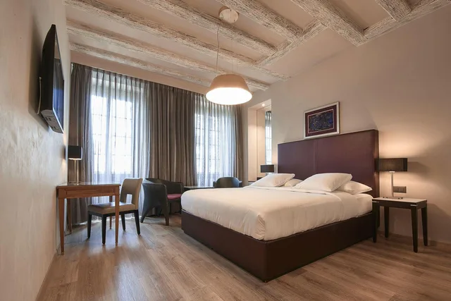 غرفة ديلوكس بسرير مزدوج، Hotel d Alleves 1/1