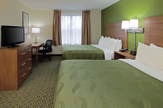 جناح بسريرين كوين، Quality Suites Lake Wright Norfolk Airport 2/4