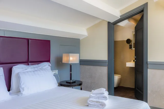 غرفة فاخرة بإطلالة على المدينة بجاكوزي، Hotel Castellino Roma 5/7