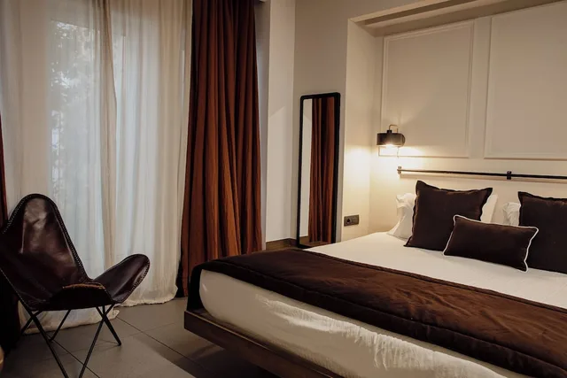 Sir, Comfort, Suite, Queen Bed, Sofa، Sir Athens 1/10