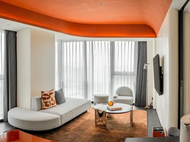 1 Bedroom, Suite, King Bed, Hotel Indigo Zhuhai Xiangzhou by IHG 2/10