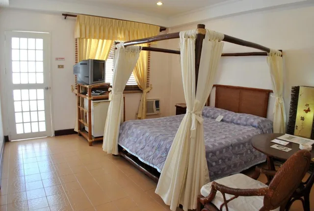 غرفة سوبيريور بسرير مزدوج بإطلالة على الحديقة، Surfside Boracay Resort & Spa 1/2