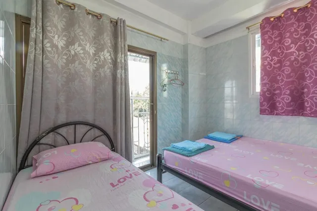 غرفة اقتصادية ثلاثية، New Central Guesthouse 1/5