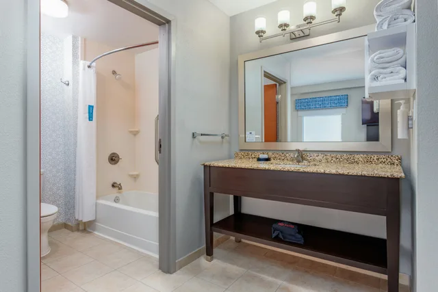 استوديو بسرير كينج، Hampton Inn & Suites Parkersburg Downtown 4/4