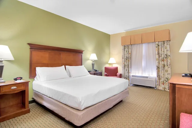 Standard, King Bed, Accessible, Holiday Inn Express Hotel And Suites Dfw West Hurst 4/8