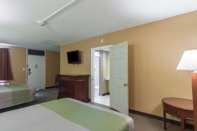 غرفة بسريرين مزدوجين، LoneStar Inn & Suites 10/10