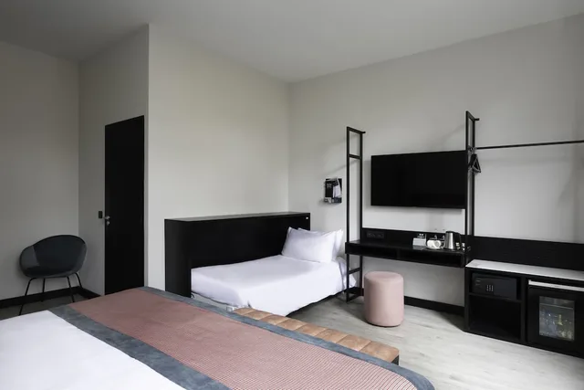غرفة بريميوم ثلاثية، Catalonia Hotel Vondel Amsterdam 5/8