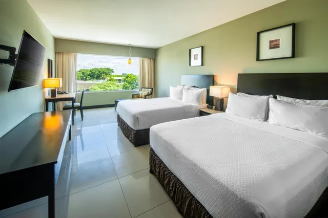 غرفة تنفيذية بسريرين كوين، Crowne Plaza Villahermosa 3/8