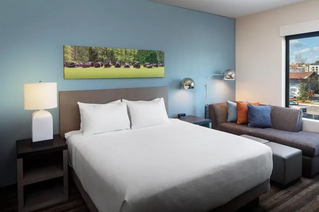 Room, King Bed, Den, Accessible، Hyatt House Tallahassee Capitol - University 2/4