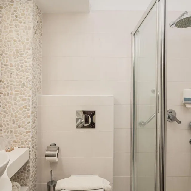 غرفة قياسية بسرير مزدوج، Hydrele Beach 8/8