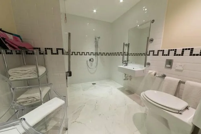 Compact, Superior, King Bed، Karma Sanctum Soho London 5/5
