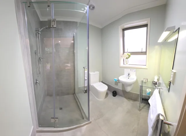 Compact, Studio, Queen Bed، Tower Junction Motor Lodge 7/7