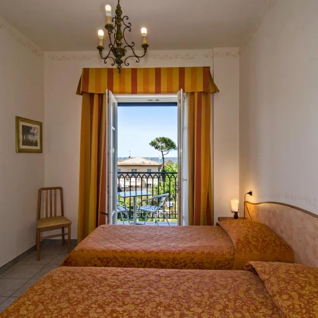 غرفة بسرير مزدوج، HOTEL VILLA OMBROSA 2/3