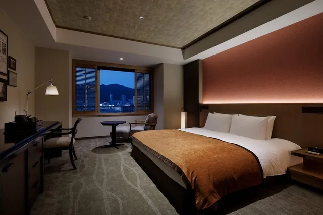 Room, King Bed, City View, Oriental Floor، Oriental Hotel 3/10