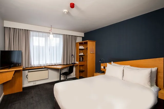 غرفة قياسية بسرير مزدوج لذوي الإعاقة، Holiday Inn Express Manchester - Salford Quays 1/4