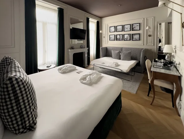 غرفة ديلوكس بسريرين منفصلين وسرير كوين بإطلالة، Matilde Boutique Hotel, WorldHotels Elite 4/9