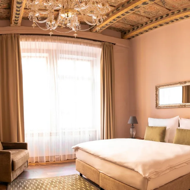 Deluxe, Double or Twin Bed, Hotel Golden Key Prague 1/10