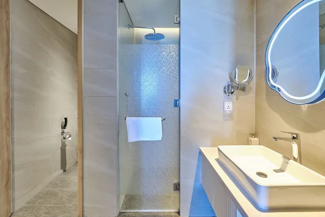 غرفة ديلوكس بسرير مزدوج بإطلالة على البحر، TTC Resort Van Phong Bay 5/5