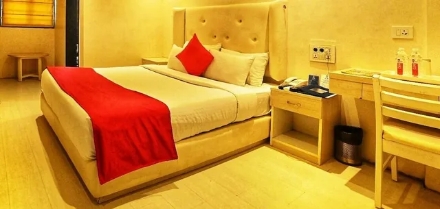 Renovated, Deluxe, King Bed، Hotel Amrta 5/10