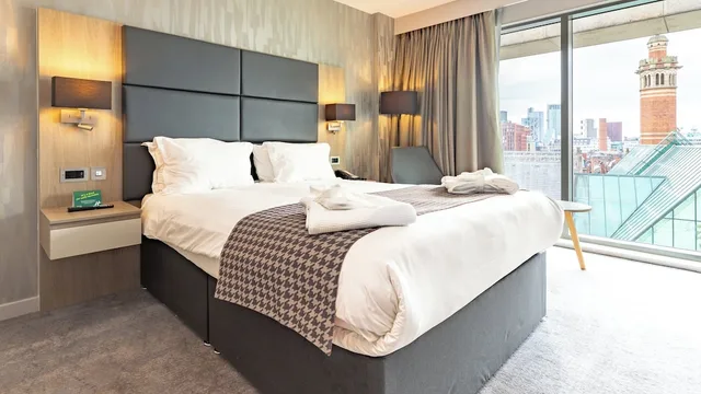جناح بسرير كينج بإطلالة على المدينة مع أريكة، Holiday Inn Manchester - City Centre 6/10