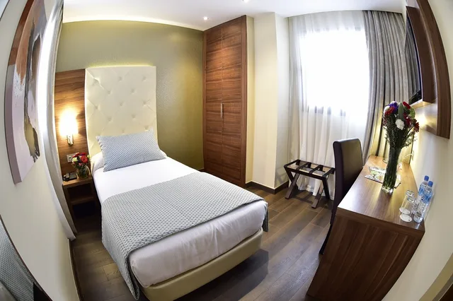 Standard Single Room (S)، Az Hotel Kouba 1/2