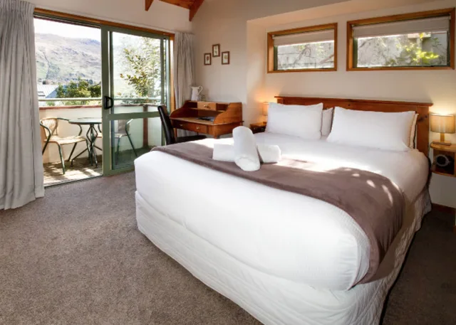 Lodge, Double Bed، Te Wanaka Lodge 1/4