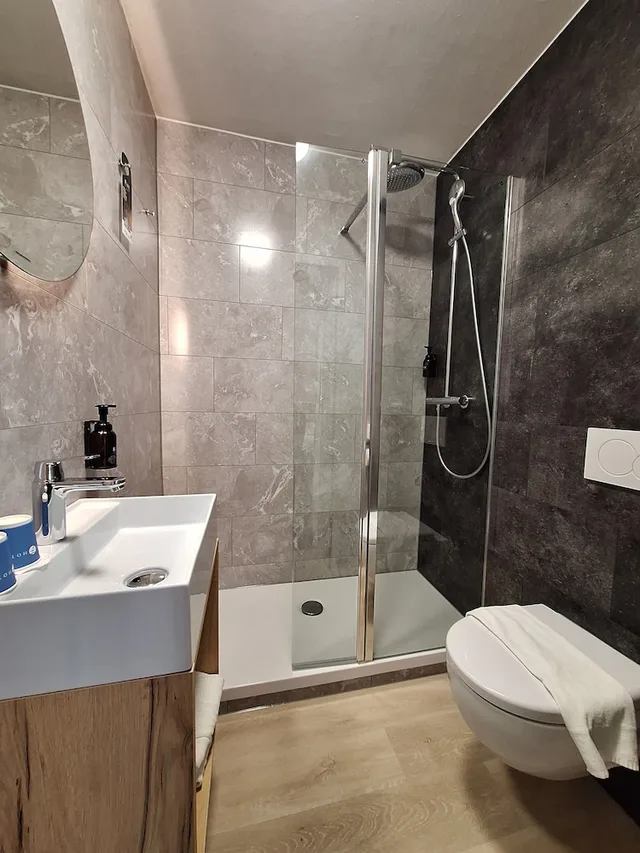 غرفة قياسية بسريرين منفصلين، Fletcher Hotel-Restaurant La Ville Blanche 4/5