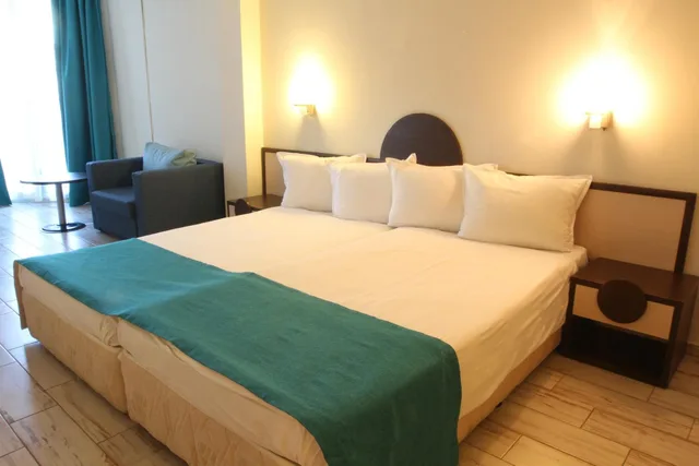 Superior, Single Bed, Balcony, Meridian Hotel 3/4