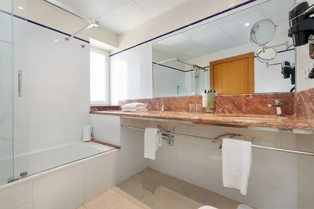 جناح كومفورت بسريرين مزدوجين بإطلالة على البحر بشرفة بغرفة نوم واحدة، Hotel Apartamentos Cala Santanyi 9/9