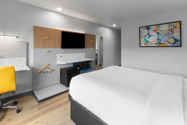 غرفة بسرير كوين، Microtel Inn Suites By Wyndham Sioux Falls 9/10