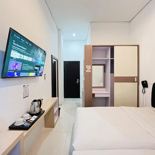 غرفة سوبيريور بسرير كوين، Amaze Hotel Kediri 1/2