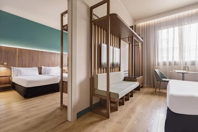 Connecting, Melia, King Bed، Melia Milano Hotel 4/9