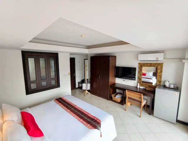 غرفة قياسية بسرير كوين بإطلالة على المسبح، Wild Orchid Villa Krabi 4/10