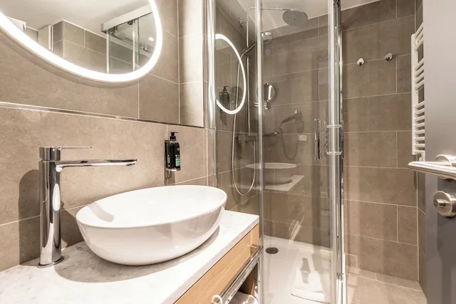 غرفة قياسية بسرير مزدوج أو سريرين منفصلين، Premier Inn Saarbrucken City Centre 7/8