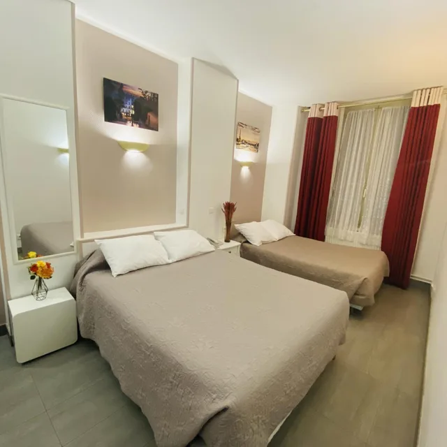 غرفة اقتصادية رباعية، HOTEL PARIS GAMBETTA 1/2