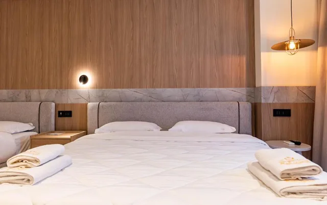 غرفة ديلوكس رباعية بإطلالة على البحر، Hotel Heksamil 8/10