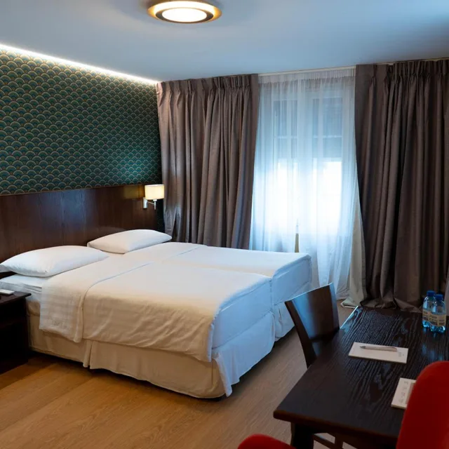 جناح، J5 Hotels Helvetie Montreux 4/5