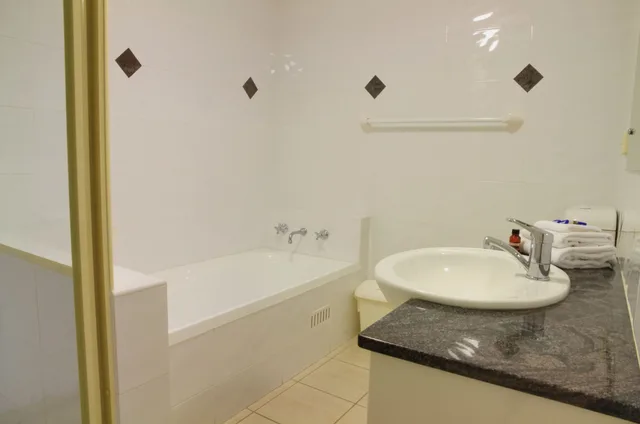 3 Bedrooms, Apartment, King and Twin Beds, Queen Bed, Water View، Northpoint Apartments 6/7