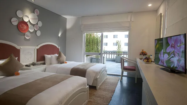 جناح جونيور بسرير مزدوج وسريرين منفصلين بإطلالة على المدينة، Alba Spa Hotel 3/3