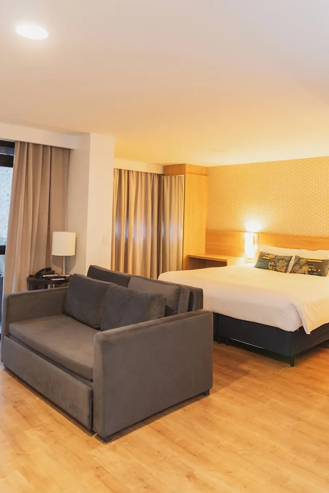 Luxury, Queen Bed, Sofa, Balcony, Accessible, Intercity Curitiba 7 de Setembro 2/5