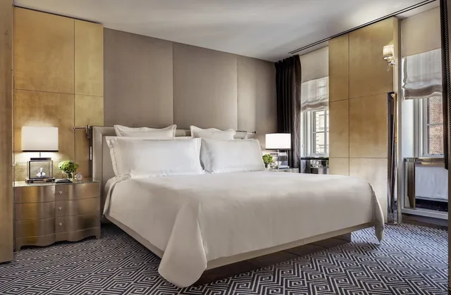 جناح بسرير كينج، The Carlyle, A Rosewood Hotel 2/2