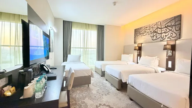 غرفة قياسية رباعية بأربعة أسرّة، فندق ام من ميلينيوم(M Hotel Makkah By Millennium) 1/3