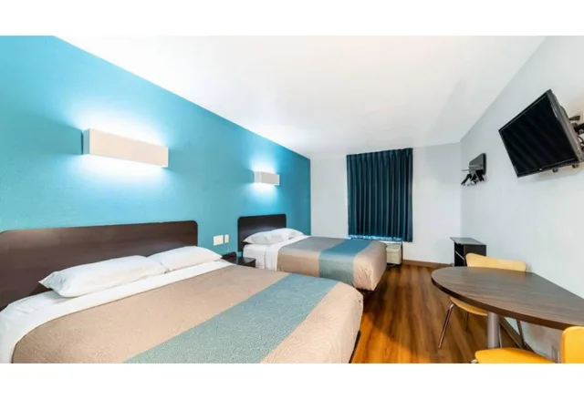 غرفة بسريرين كوين، Motel6 Lewisville, TX - Medical City 1/5