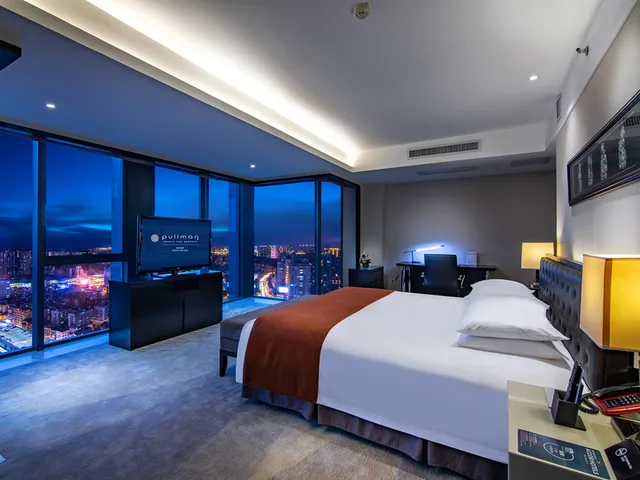 جناح تنفيذي بسرير كينج، PULLMAN GUIYANG 3/4