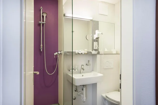 غرفة كبيرة بسرير مزدوج، Hotel Restaurant Resslirytti 5/6