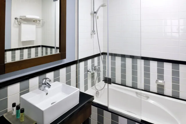 شقة بسرير كينج بغرفة نوم واحدة، Movenpick Hotel Apartments Al Mamzar 5/10