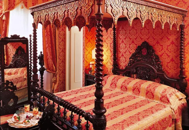 Exclusive Suite on the Side Canal, Metropole Hotel Venice 1/2